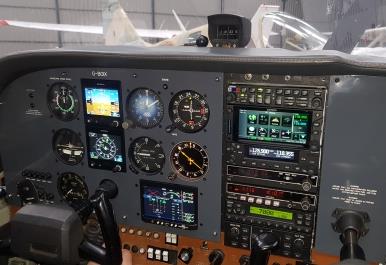 Cessna 172N with Garmin GFC500 & dual G5